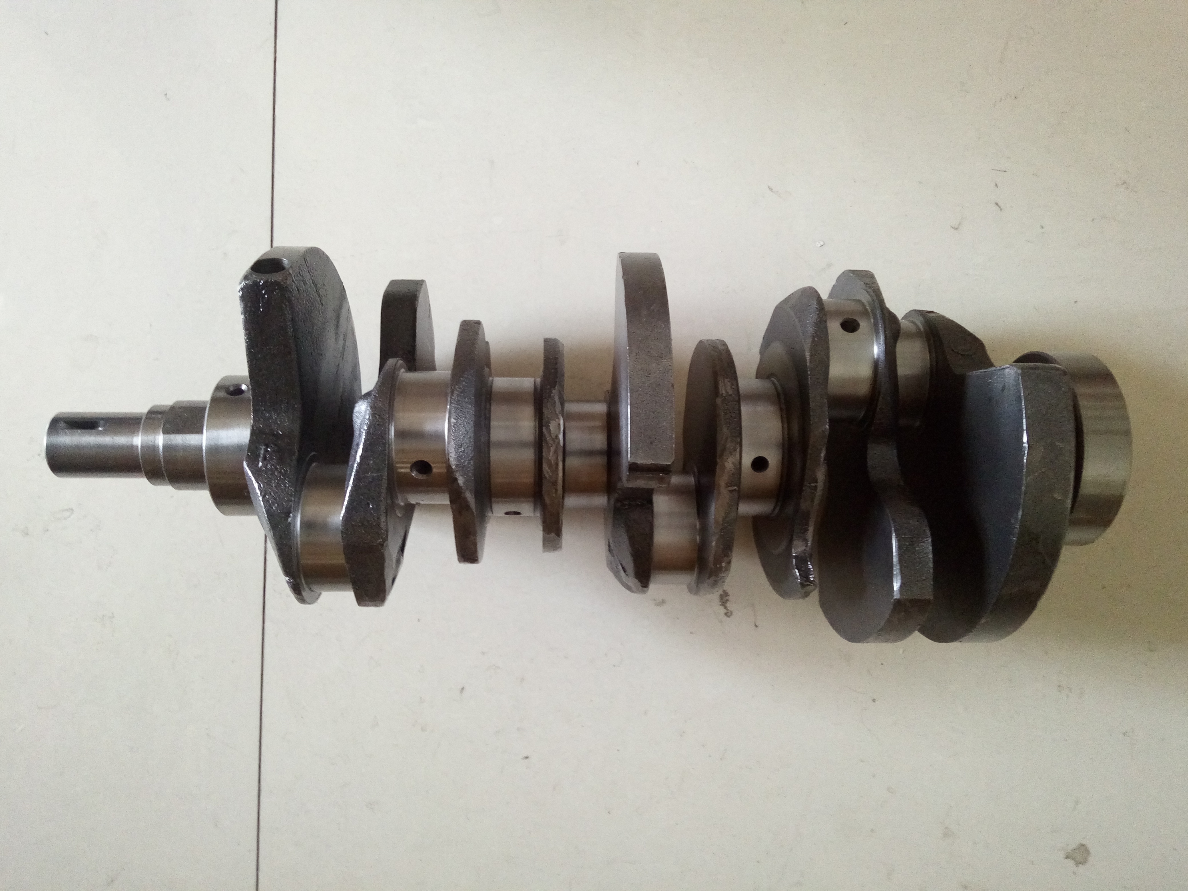 Engine Crankshaft MD305941 MD1835524 6G74 for Mitsubishi Pajero 3.5 Engine 6G74 V73