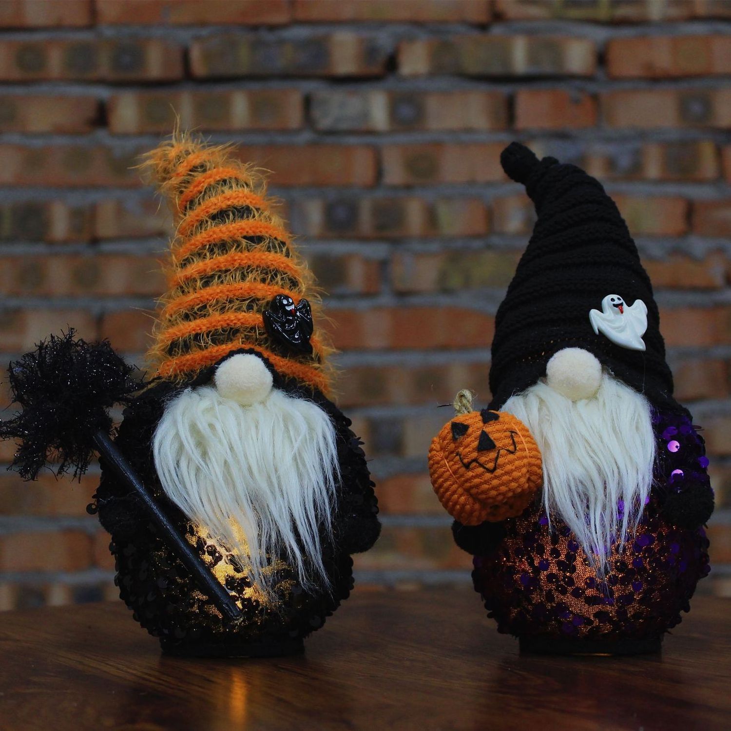 Customized Halloween Products Crafts Decor Gifts Halloween Witch Hat Dolls Nordic Fabric Halloween Gnomes with Bat Decor