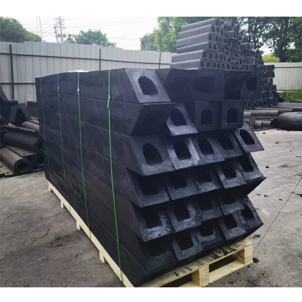 Natural Aircraft Tyre Fender Marine Square Shape Rubber Fender System Used In A Ship