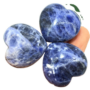 Wholesale natural carved crystal heart crystal crfats blue sodalite heart for wedding souvenirs 1 buyer