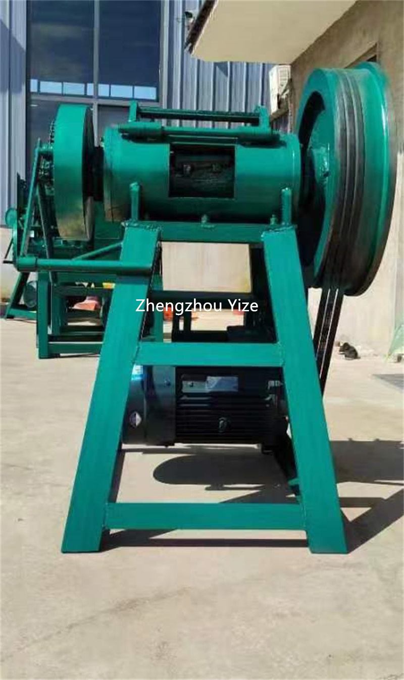 Truck Automobile Scrap Tire Crushing Cutting Recycling Shredding Machine Tire Cutter And Blocking Machine