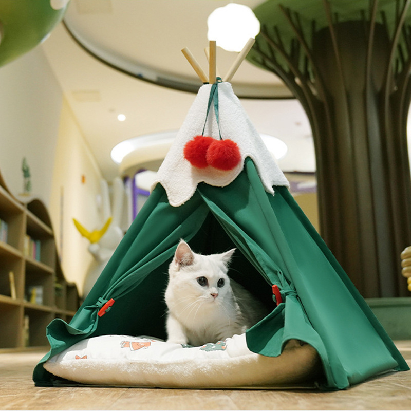 New Year Thickened Warm Christmas Tree Cat Cave Nest Kennel Pet Semi-Enclosed Mat Kennel Pet Beds