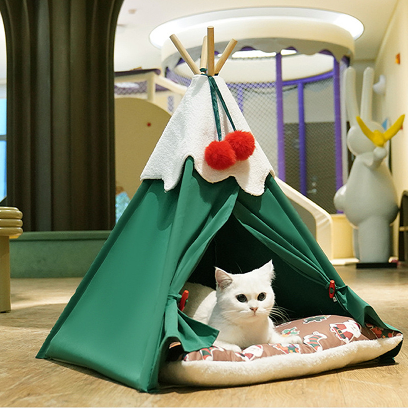 New Year Thickened Warm Christmas Tree Cat Cave Nest Kennel Pet Semi-Enclosed Mat Kennel Pet Beds