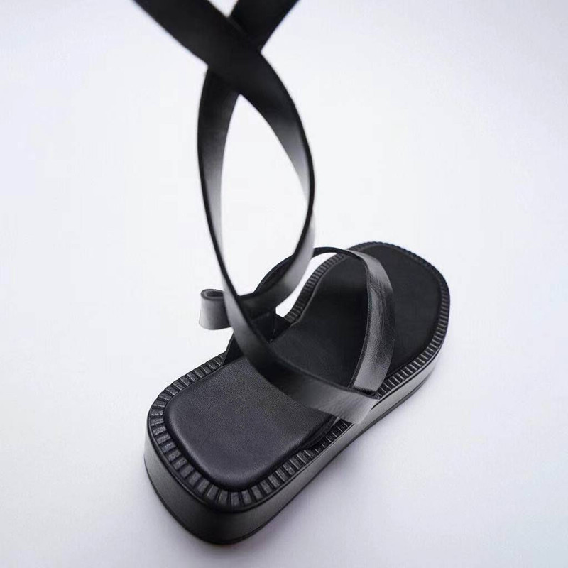 Customized designer black clip on strap leather design flat shoes for women's luxury women's fashion sandals