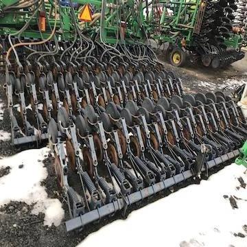 Agricultural 730 Air Disk Drill Seeding Machine for sale