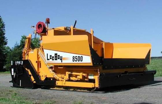 2005 LeeBoy 8500 LD DSL Paver with 8'-15' Legend Screed for sale