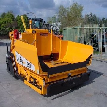 2005 LeeBoy 8500 LD DSL Paver with 8'-15' Legend Screed for sale