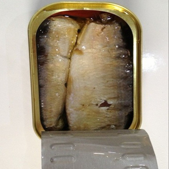 Canned seafood for sale,125g 155g 425g 200g Tinned Quality Sardine in Vegetable Oil ,Thailand, Kuwait buyer Supplier fish