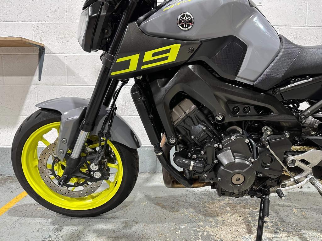 Speed Fairly Used Best Price Wholesales Yamaha MT-09 850 850cc used sport bike for sale