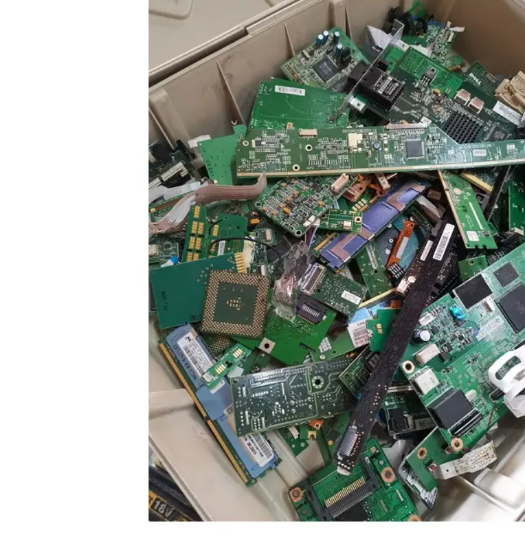 Cheapest Price Supplier Bulk Used old laptop and desktop / Scraps With Fast Delivery South Africa