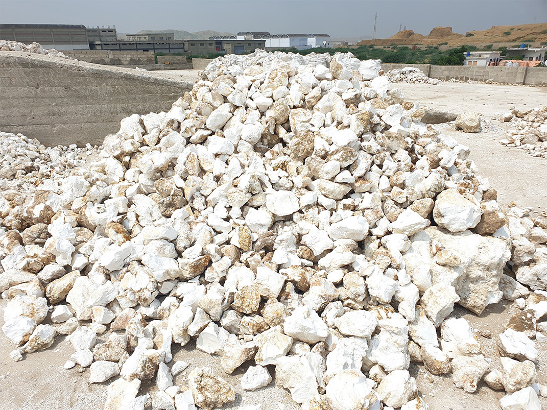 High Quality Purity Raw Material Fused Magnesite Sintered Magnesite for MGO Carbon Bricks