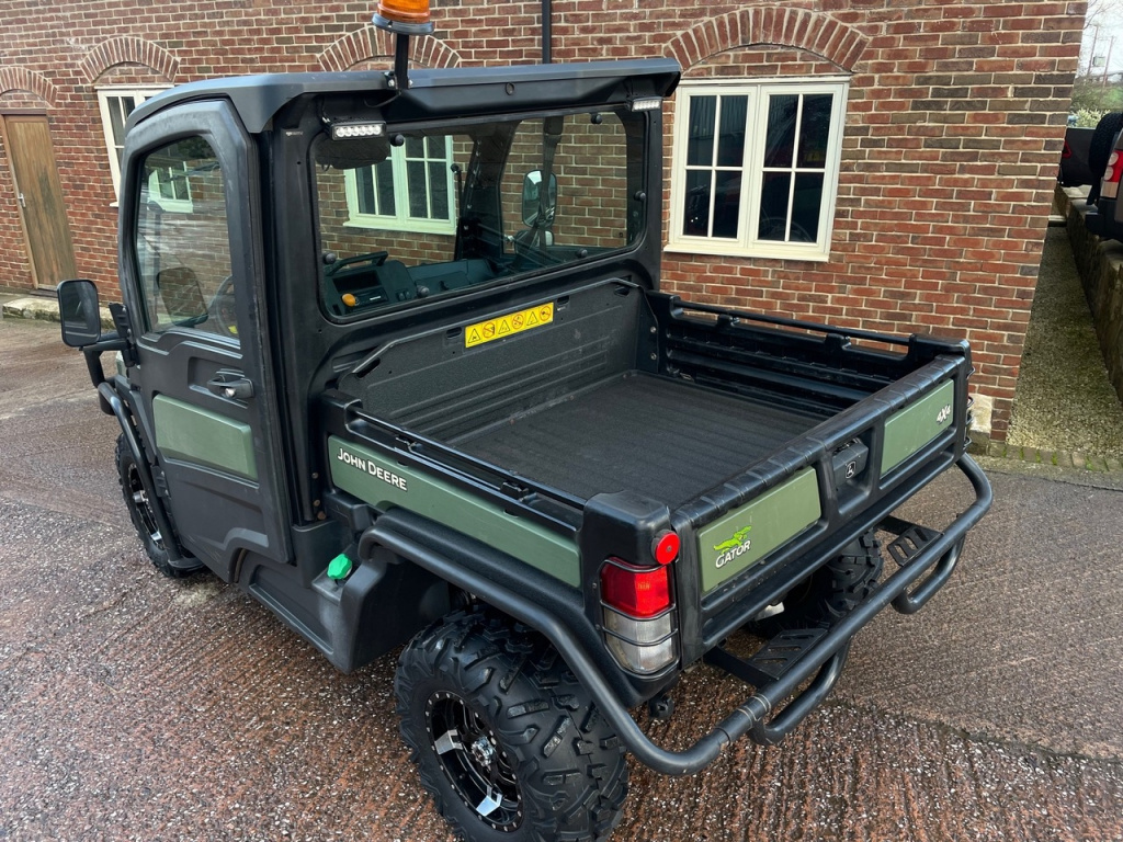 Top quality used  John Deere Gator XUV 865M Gator