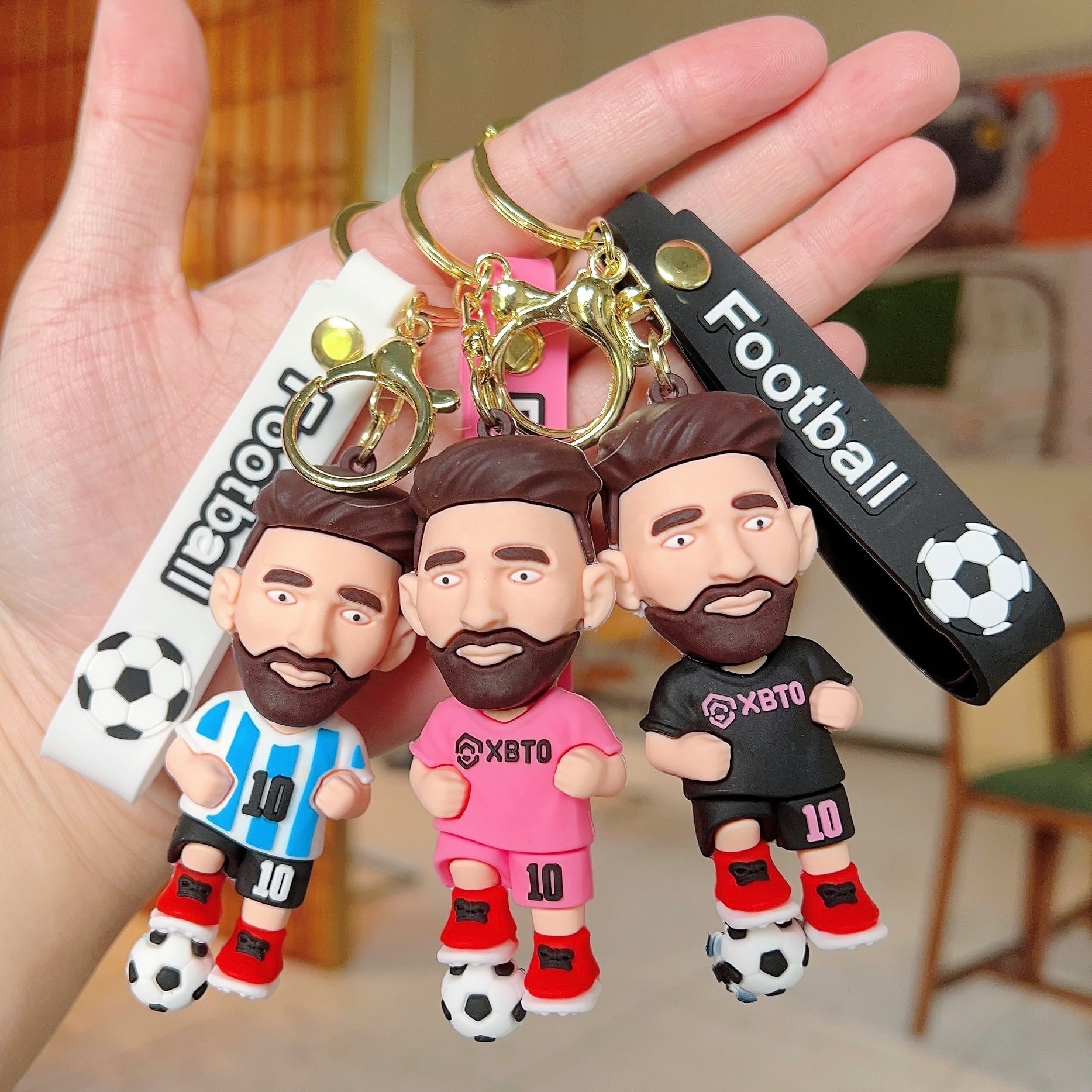 Factory Wholesale Hot Sale 3D pvc keyring Football star doll soccer star key chains Miami messi jersey pendant Messi keychain