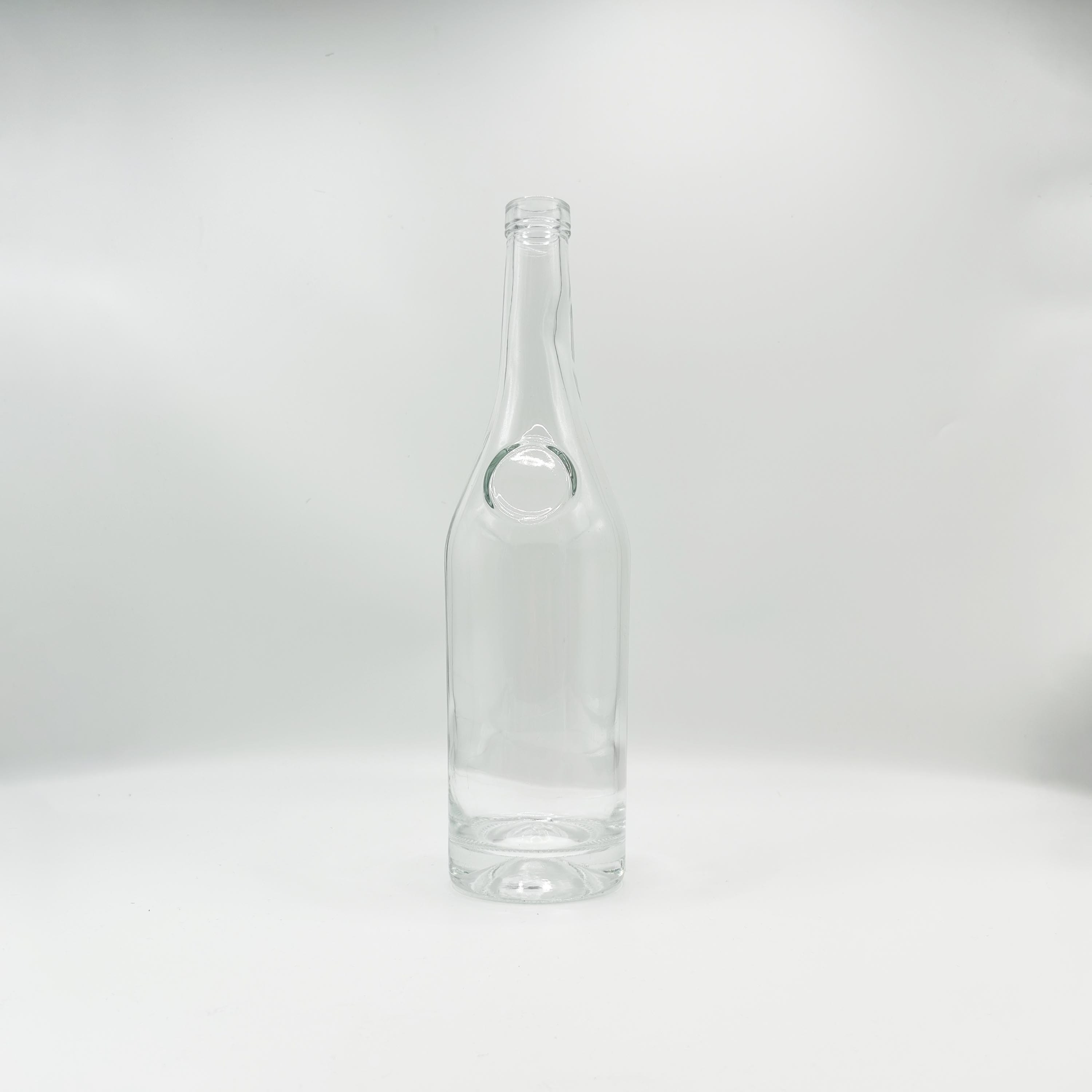 Glass bottle supplier 500 ml 750 ml liquor bottle circular shape glass bottle with cork for liquor