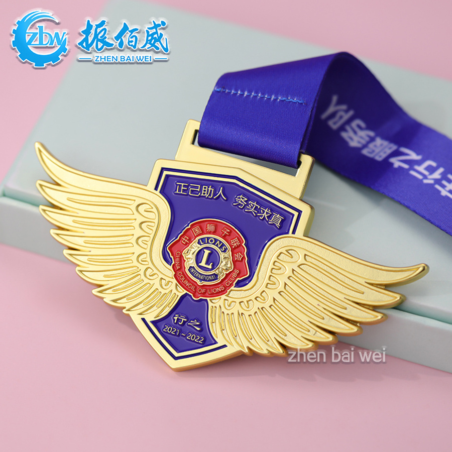 Wholesale Cheap Personalized Design Zinc Alloy Custom Wings Flying Wing Marathon Running Gold Plated Medal Metal