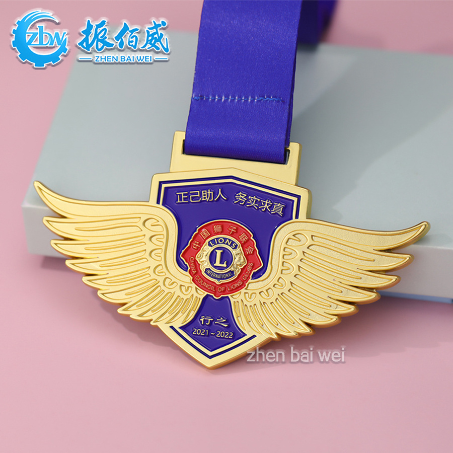 Wholesale Cheap Personalized Design Zinc Alloy Custom Wings Flying Wing Marathon Running Gold Plated Medal Metal