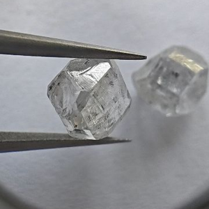 synthetic HPHT raw diamond Manufacture High Quality Synthetic Rough Diamond For Sale