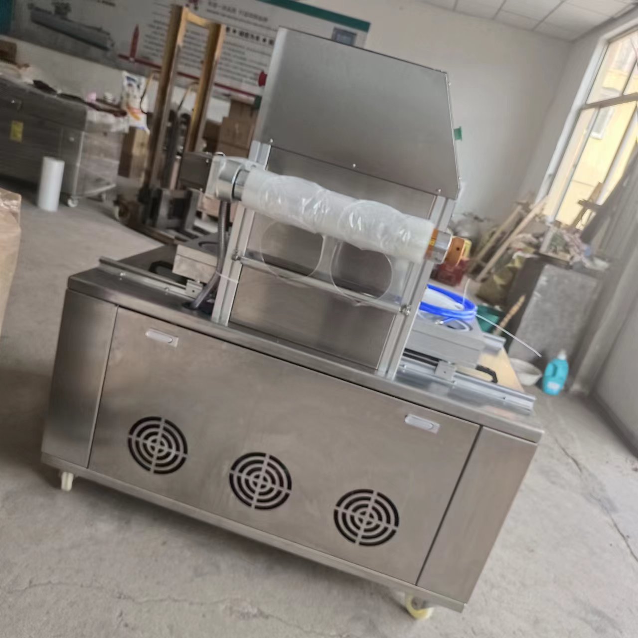 Modified Atmosphere Packaging Machine Sandwich Tray Vacuum Nitrogen Packing hot vacuum food tray sealing machine for food price