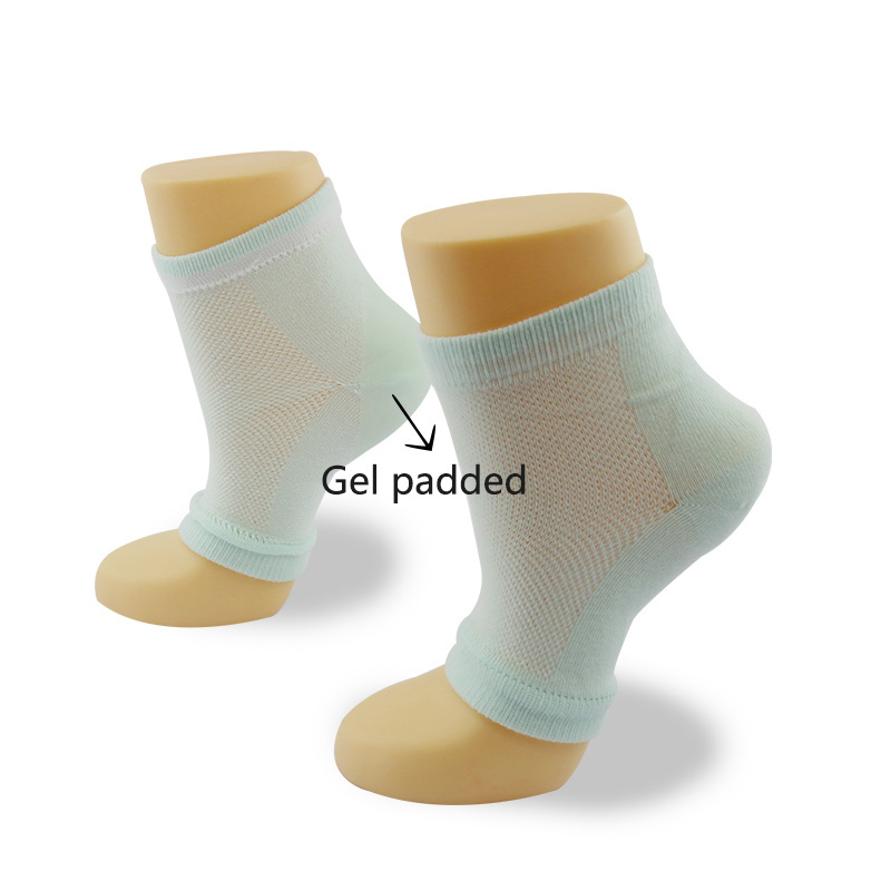 Gel moisture heel socks