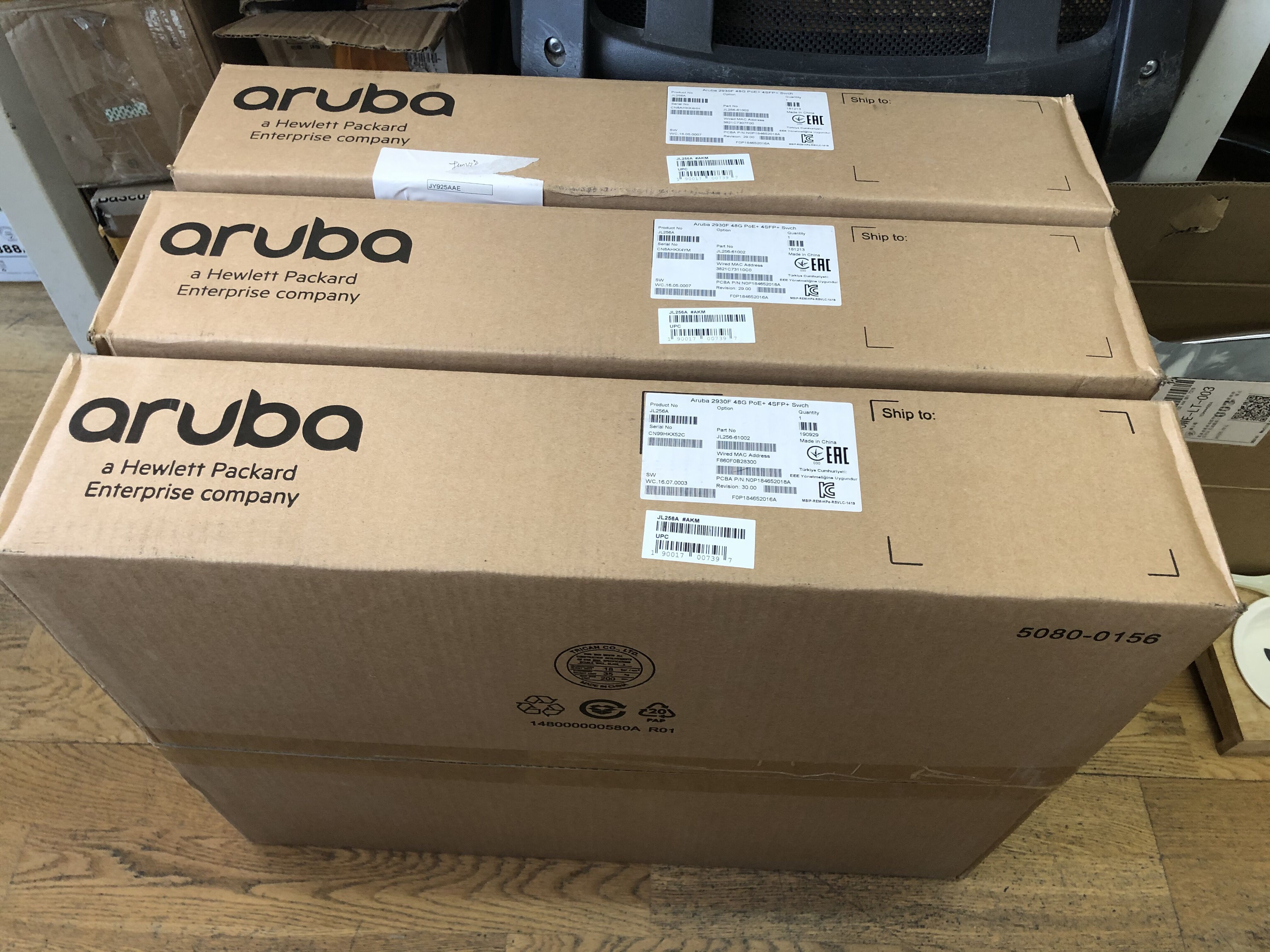 Aruba 2530-8G-PoE+ 8-PORT SWITCH with AC ADAPTER Switch J9774A