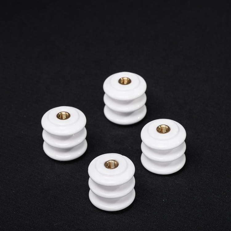 Glazed High Heat Steatite Ceramic Isolator Yarn Guide Wheel Coil Guide Pillar Column Ceramic