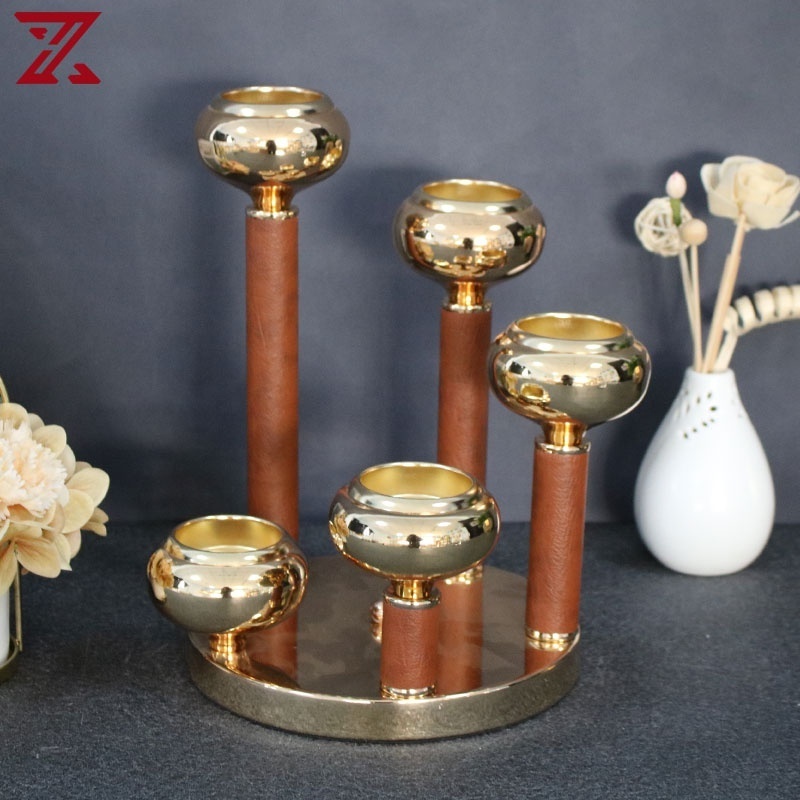 Factory wholesale gold base 5 arms metal candelabra centerpiece leather candle holder stand set