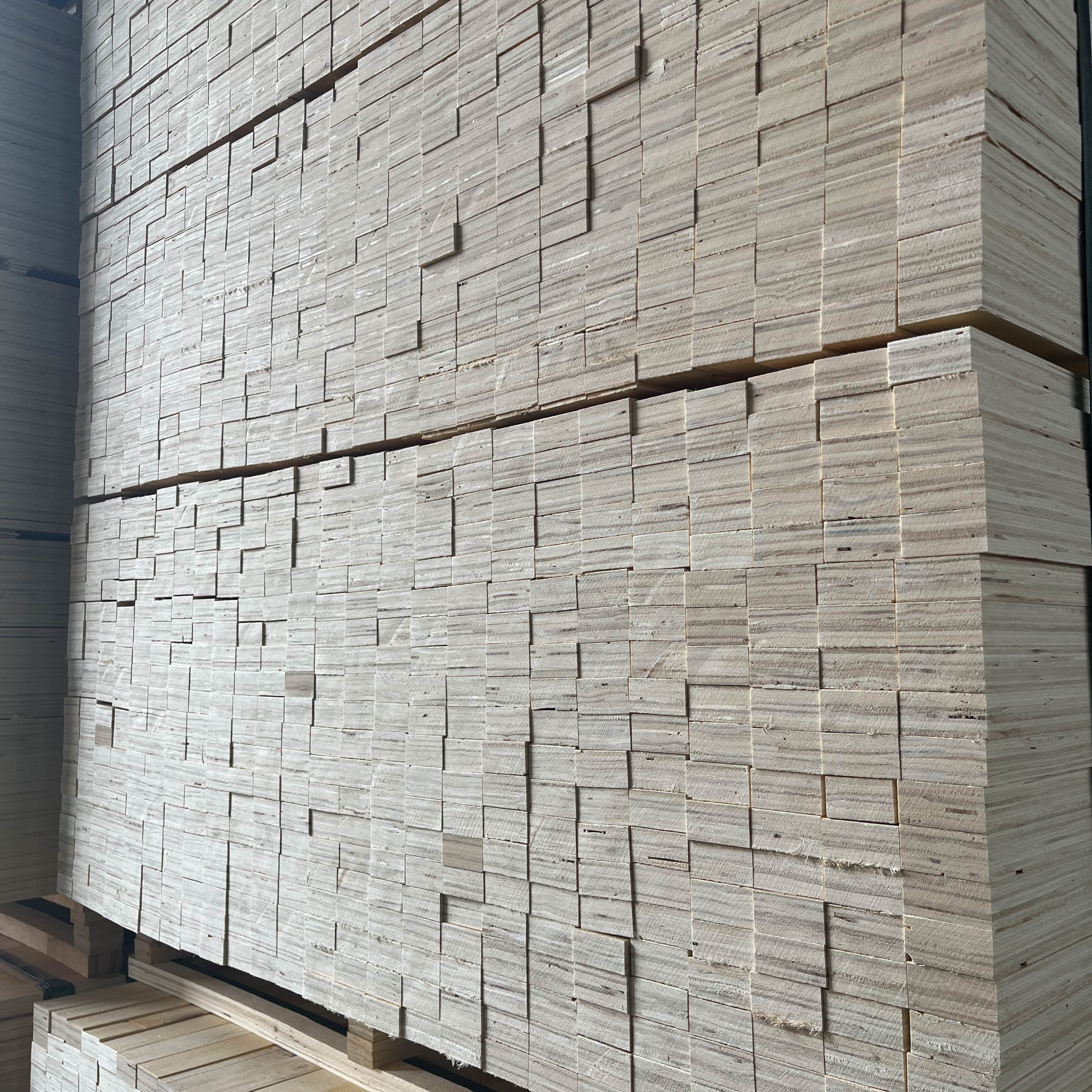 China manufacturers 18mm building decoration plywood prices