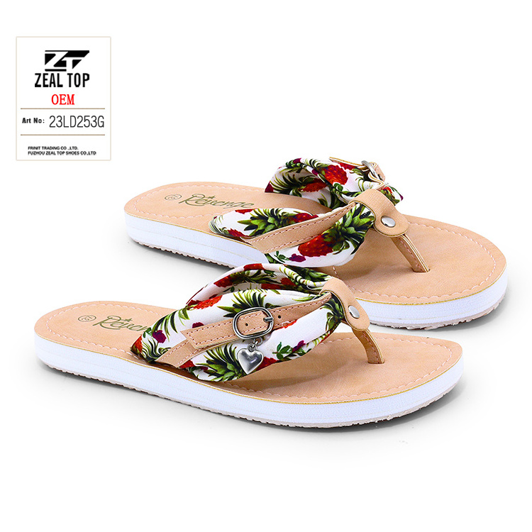 new design women flip flops custom logo with flowers design charms accessories wholesale slippers rubber manufacturers