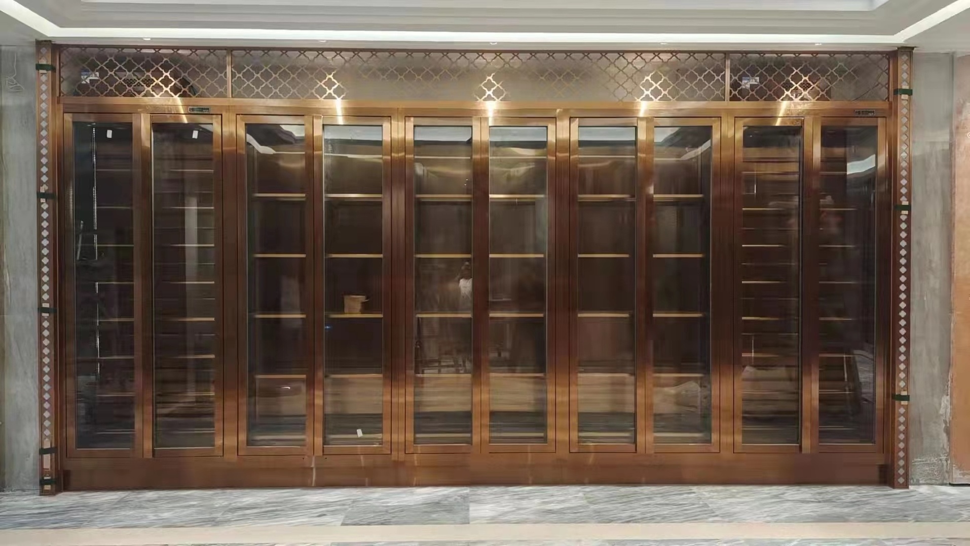 Custom Design Bar Home Furniture Glass Door Led Wine Cabinet Stainless Wine Cabinet Wine Cellar Display Rack Cabinet