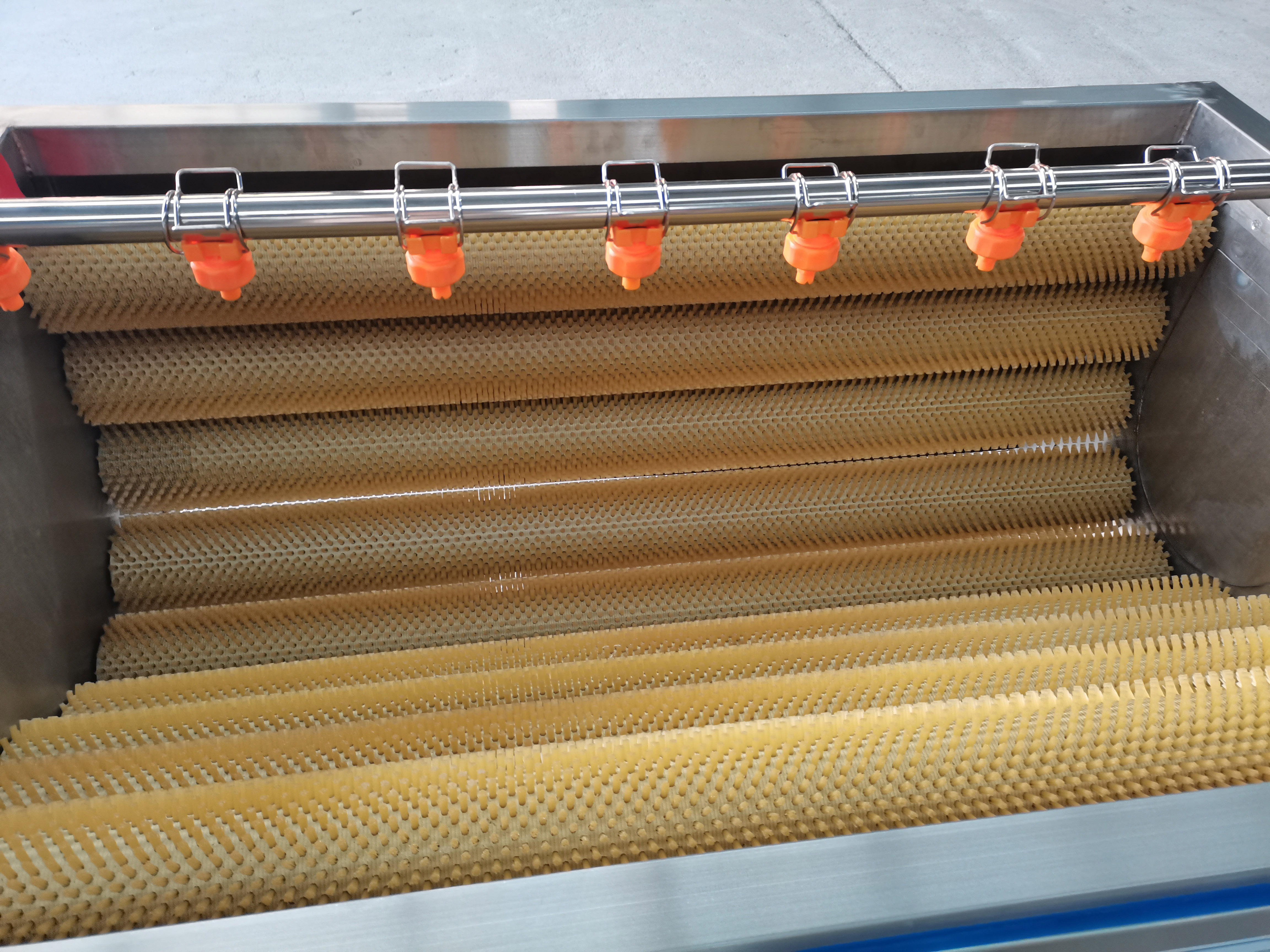 Roller Fruit and Vegetable Cleaning Machine Provided Fully Automatic Electric Cassava Peeling Machine/potato Cleaner Washer/wool