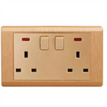 VGT With After-Sale service 13 Amp PC 3 Hole Wall Socket Outlet Spray Painting Gold /wall switch/electrical accessories