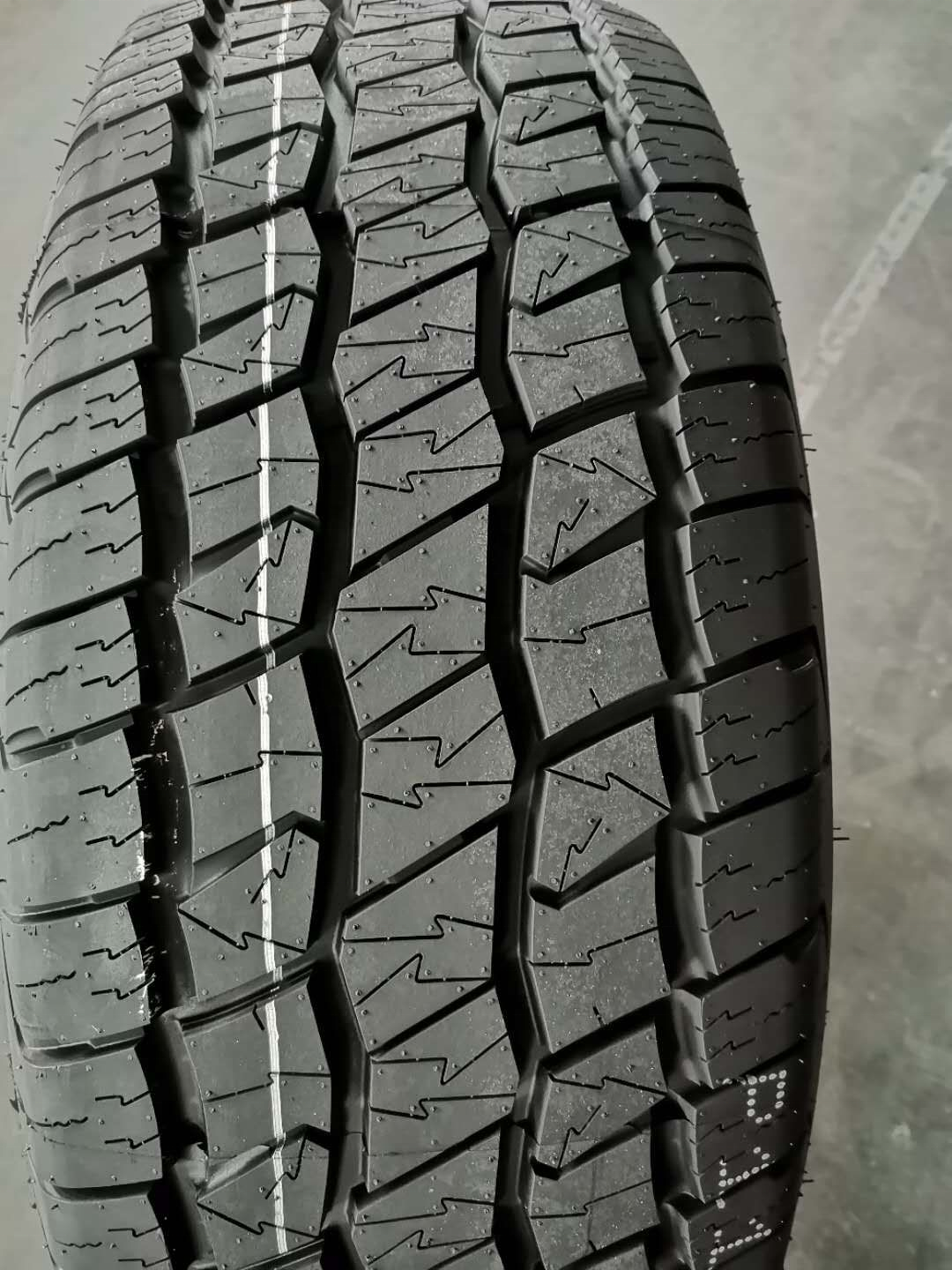 Hot Sale 215/75r15 New Passenger Radial Car Tire 205 55 R16 225/35r20 195/65r16c 195/70r14 225 40 18 215 45 17 245 35 20