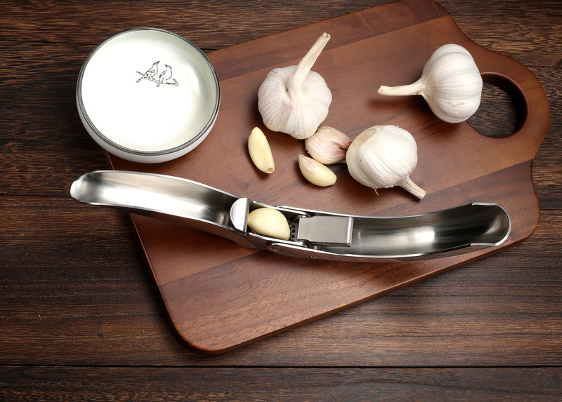 Premium manual stainless steel 18/8 garlic press ginger crusher