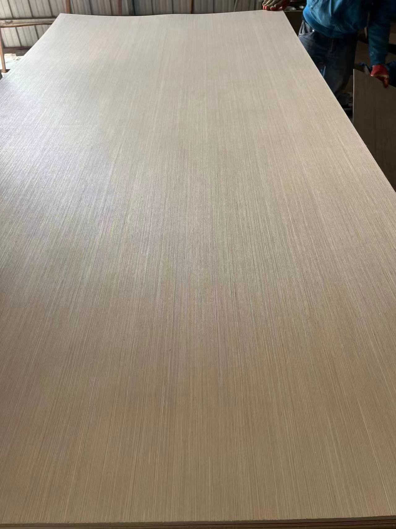 Melamine Laminated Plywood Low Price Russian Birch Industrial Outdoor E1 Apartment Teak Birch Water Plywood FSC Certified 3MM