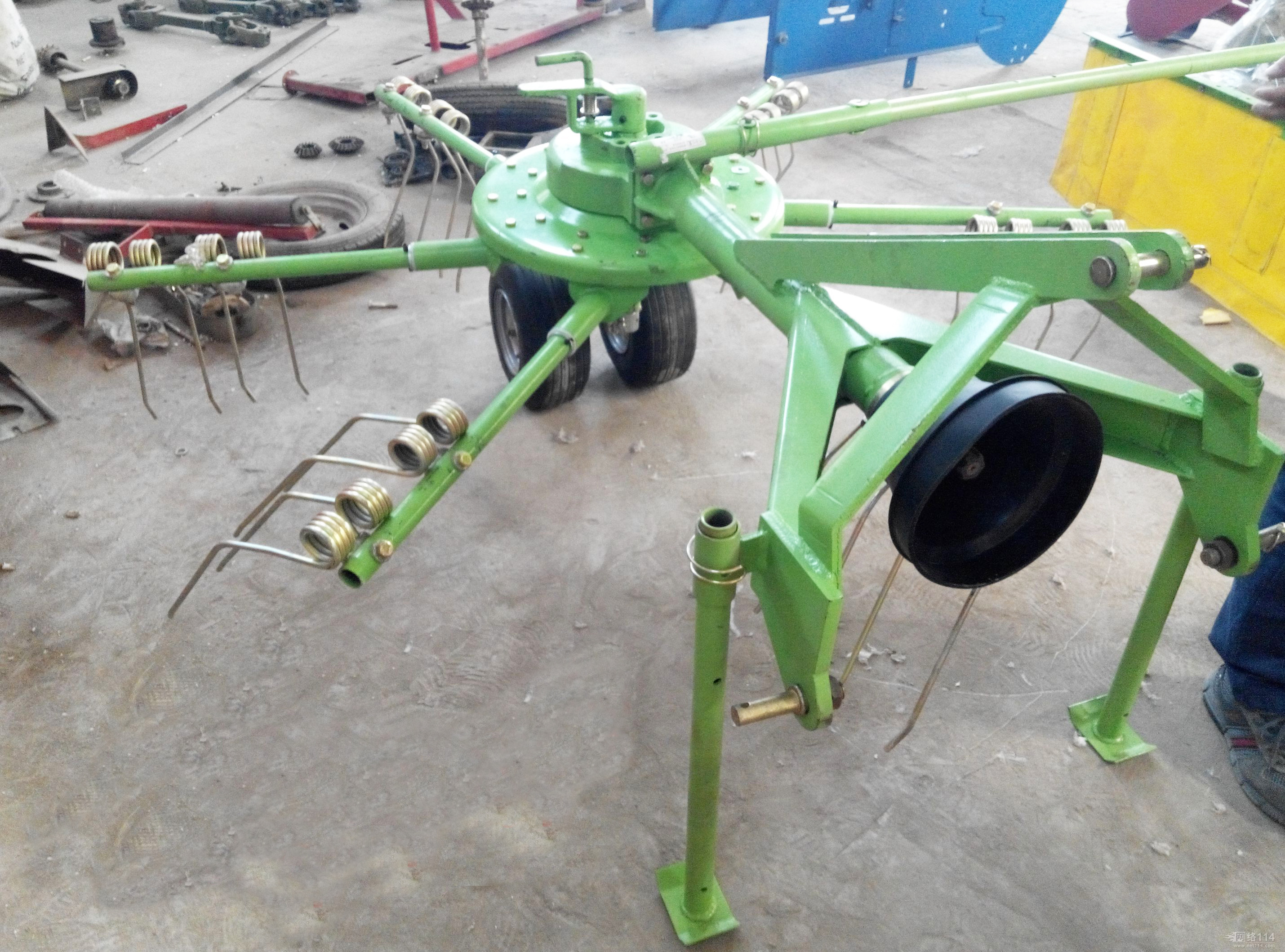 HT2500 / HT3500 High Quality Single Rotary Hay Rake Factory Direct Sales