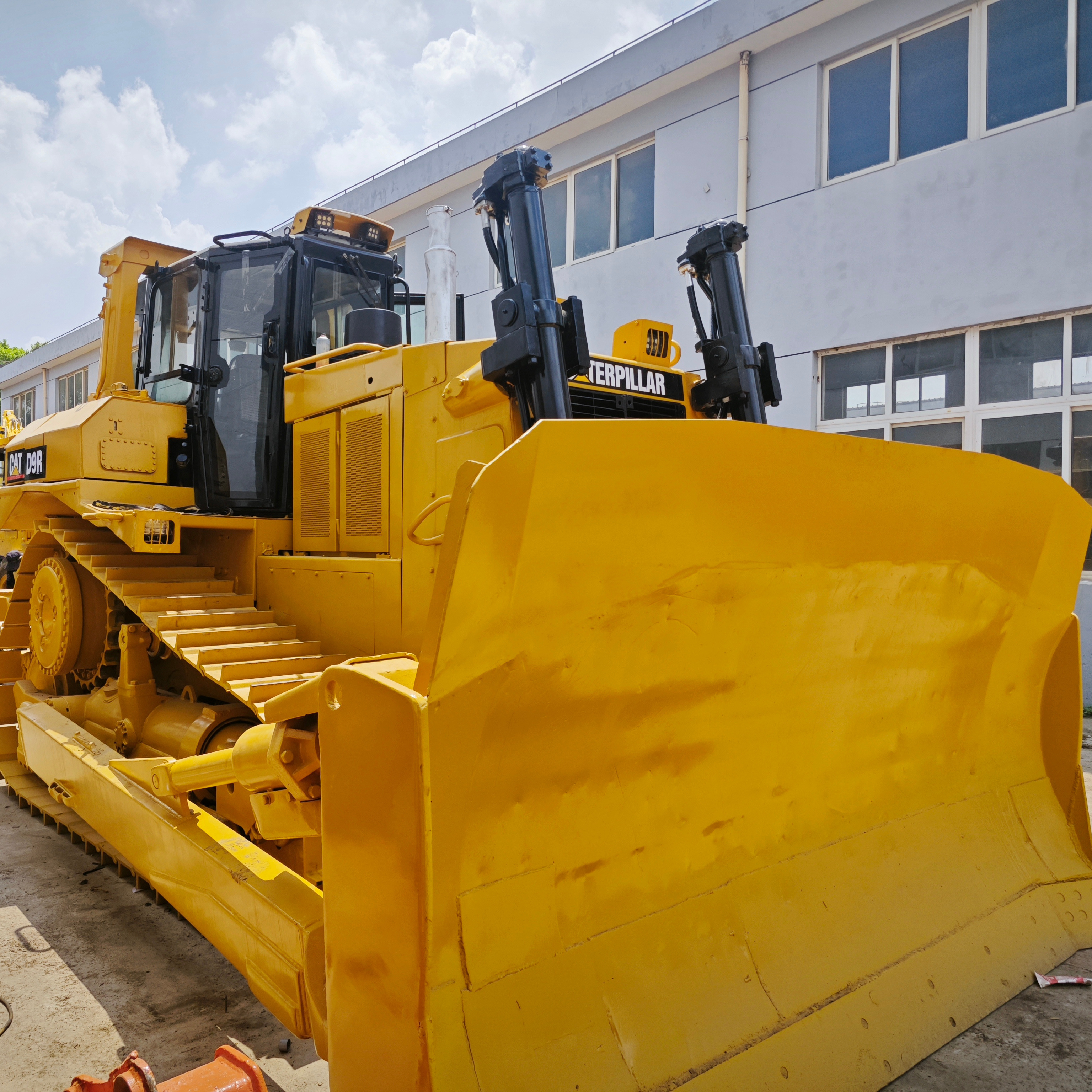 Good Condition Japan Original Dozer D9R Caterpillar Used Bulldozers For Sale