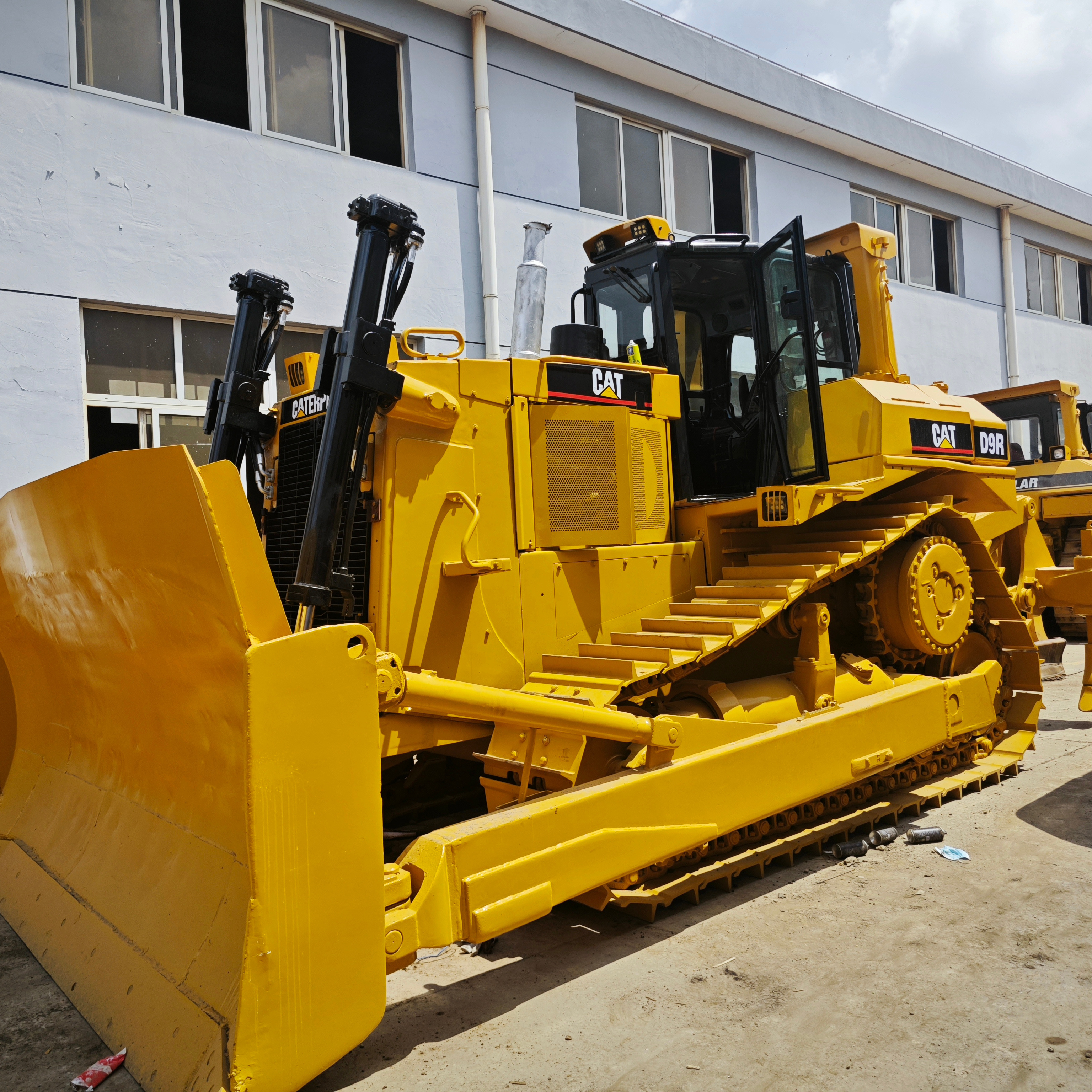 Good Condition Japan Original Dozer D9R Caterpillar Used Bulldozers For Sale