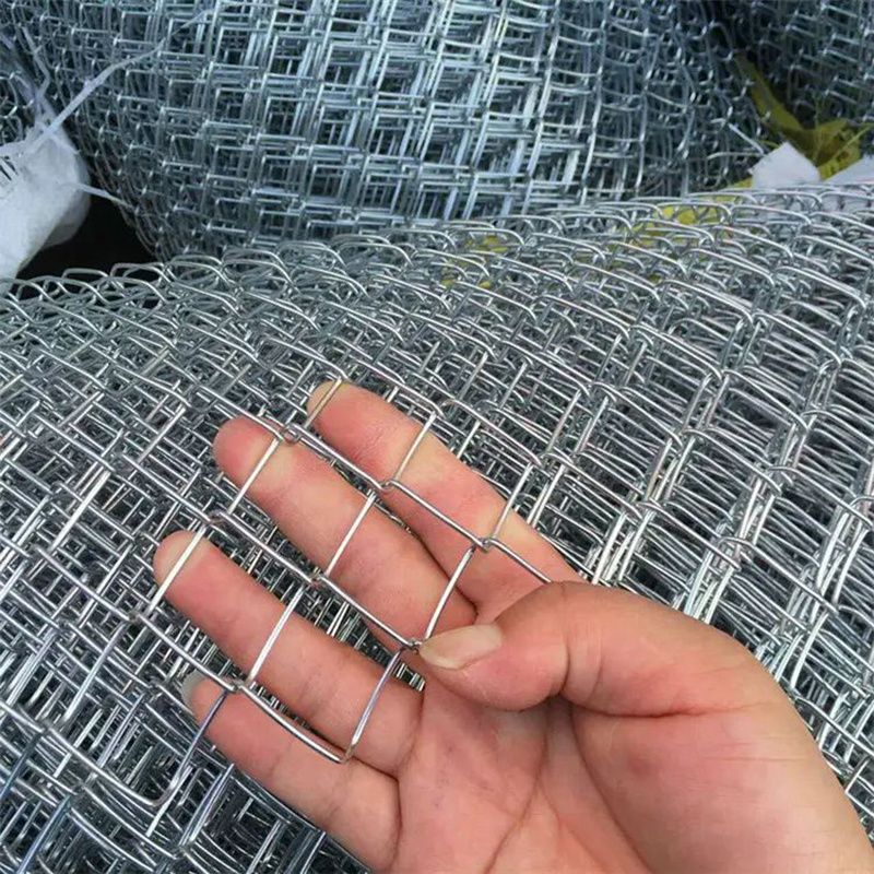 Supporting materials: hook shaped mesh/diamond shaped mesh