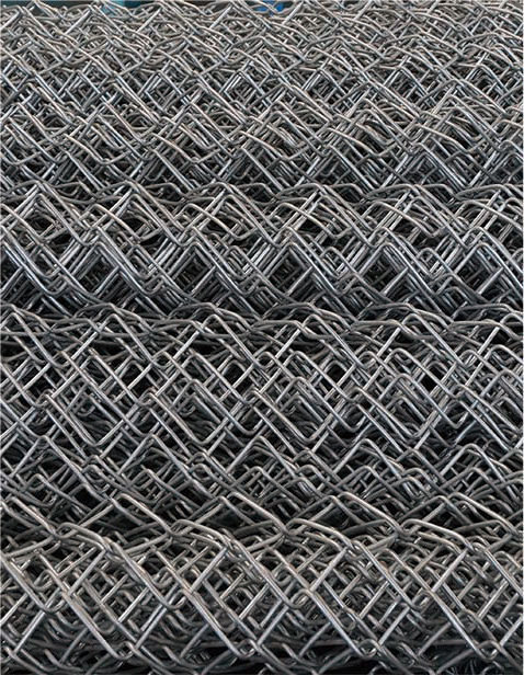 Wholesale Price Galvanized Diamond Hook Mesh Chain Link Fence  Diamond Hole Cyclone Wire Fence Design