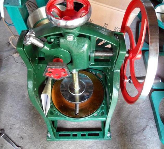 Taiwan Home Use Manual Hand-operated Snow Block Shaved Ice Machine