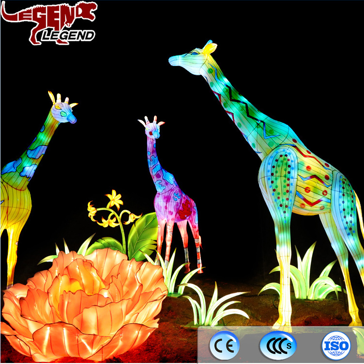 Giraffe lantern Exotic animal simulation model Festive carnival decoration Chinese traditional silk lantern