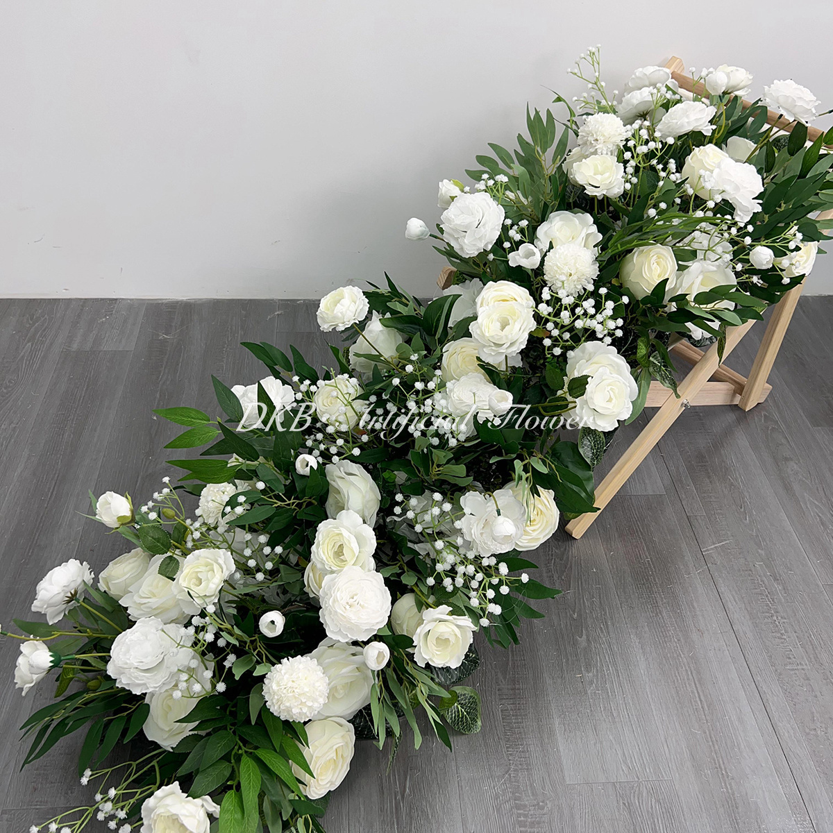 New Design Hot Selling Artificial Flower Rose White Floral Runner Aisle Wedding Centerpieces and Table Decoration Floral Runner