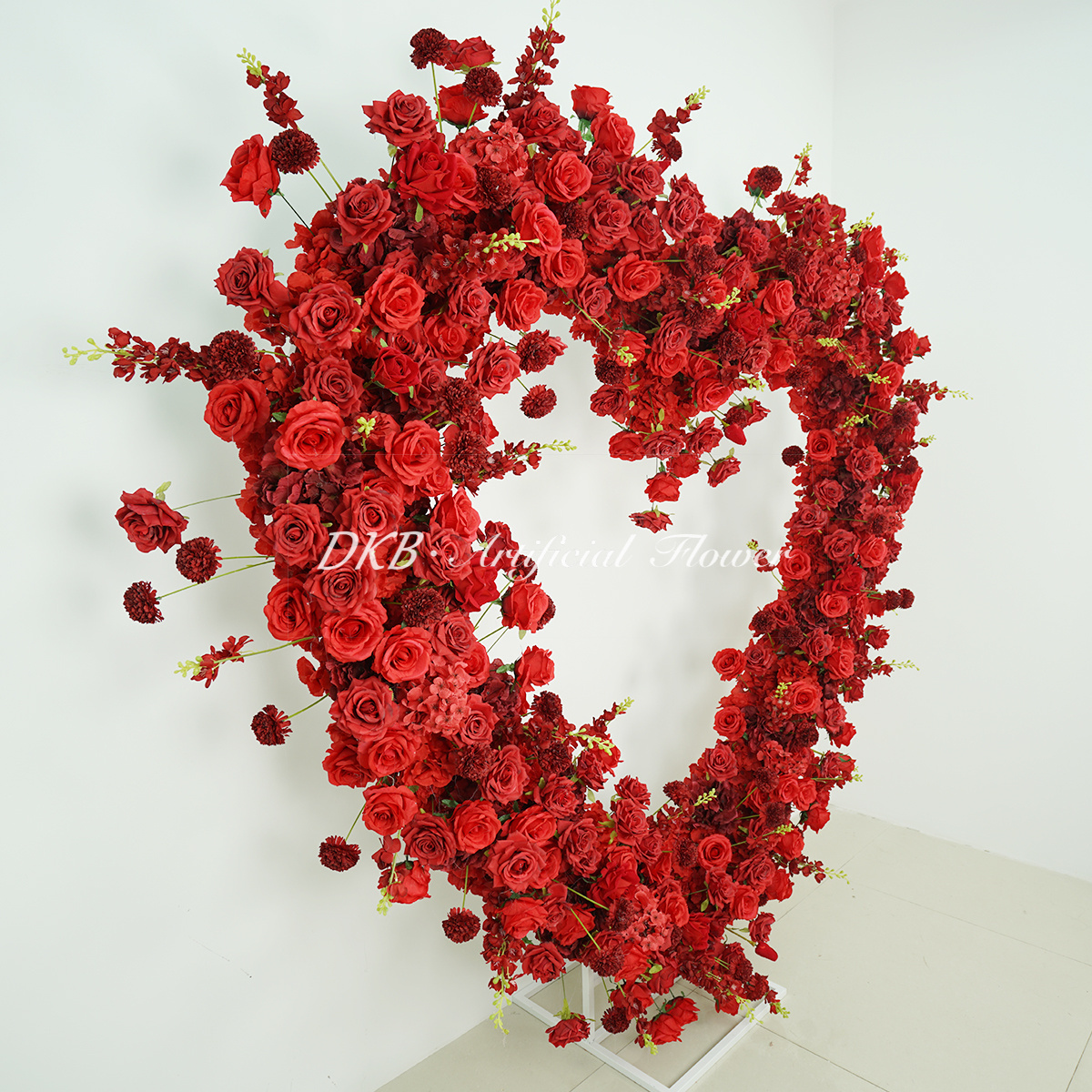 Hot Sale Red Heart Shaped Arch Flowers with Rose For Special Event like Party Centerpieces/ Wedding Decorations