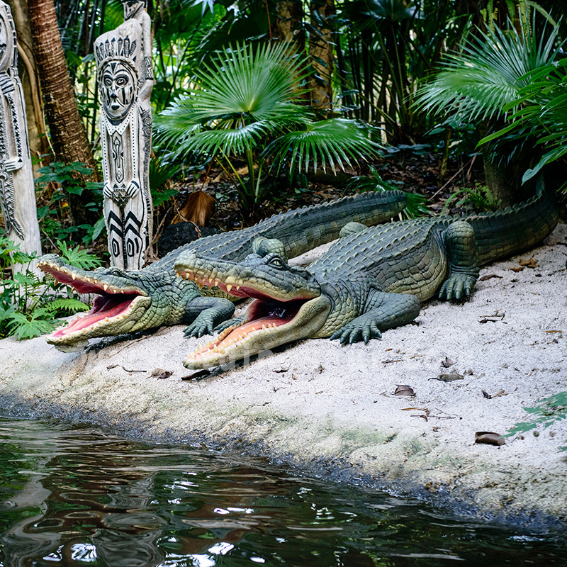 Walking Waterproof Life Size Animatronic Crocodile