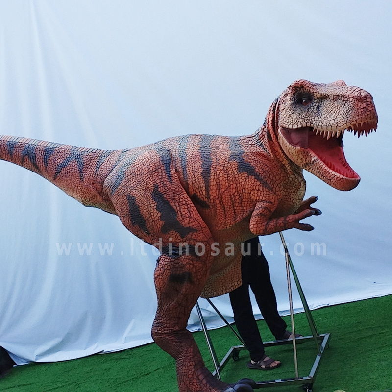 Jurassic World Zigong Animated Lifelike Raptor Suit Walking Professional Make Realistic Dinosaur Costumes Of Velociraptor