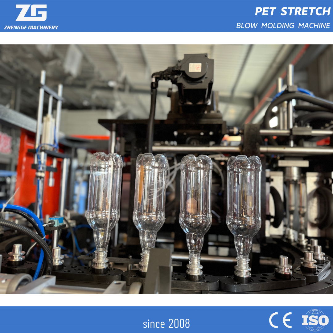 Extrusion Blowing Moulding Machine Making Plastic Water Bottle