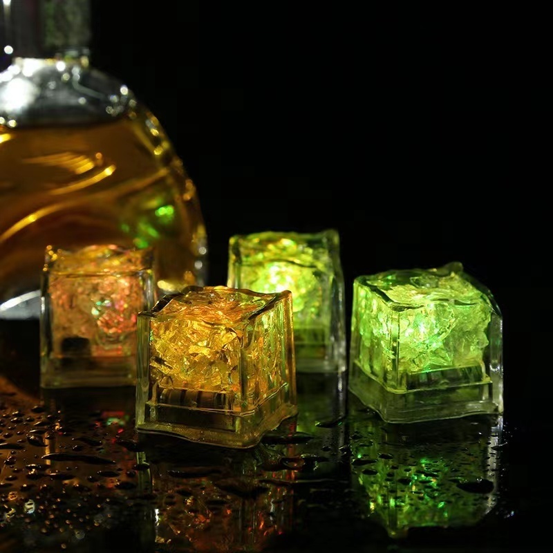 2022 Best LED Glow Ice Cube Fast Slow Flashing LED Lights Glitter Light up Ice Cube LED Ice Cubes for Party Bar Christmas White