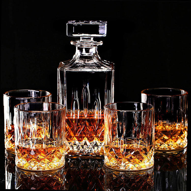 Wine glass set whiskey vodka and bourbon crystal glass decanter bottle with glasses