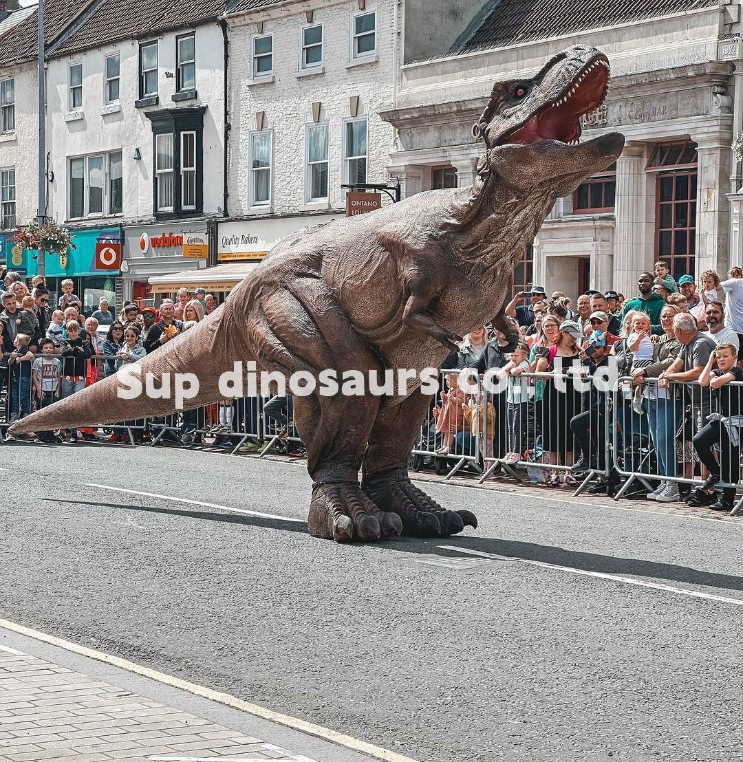 adult realistic animatronic hidden professional Walking Dinosaur Costume for jurassic park sale