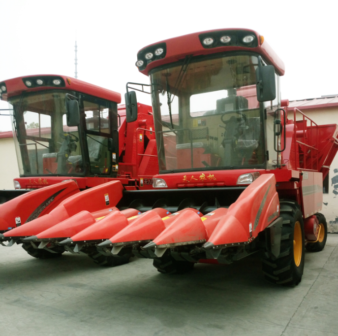 Tianren factory supplier self propelled corn combine harvester machine 3- 8 rows corn harvester can choice